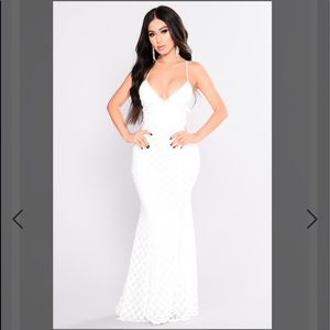 NWT Fashion Nova M size White Maxi Dress